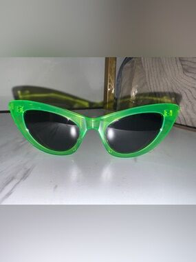 SAINT LAURENT Lily Sunglasses in Neon Green